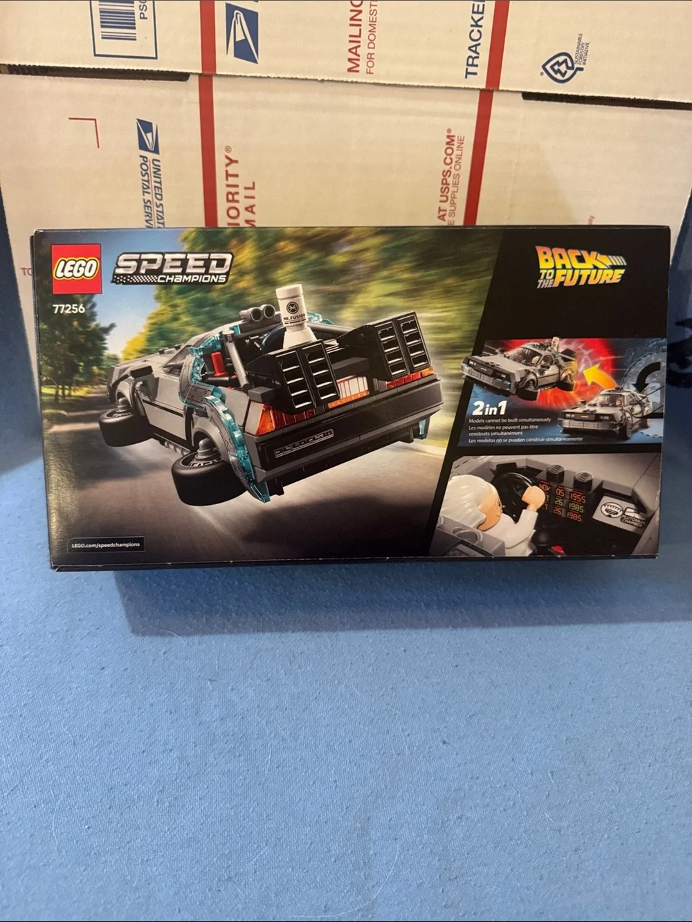 Lego Speed Champions Back to the Future DeLorean - Gray with Teal Accents - Picture 2 of 2